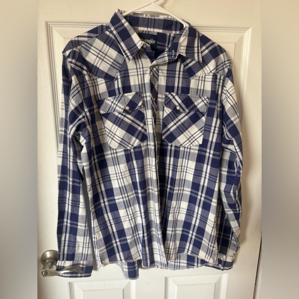 Wrangler Navy and White Plaid Western Button-Down